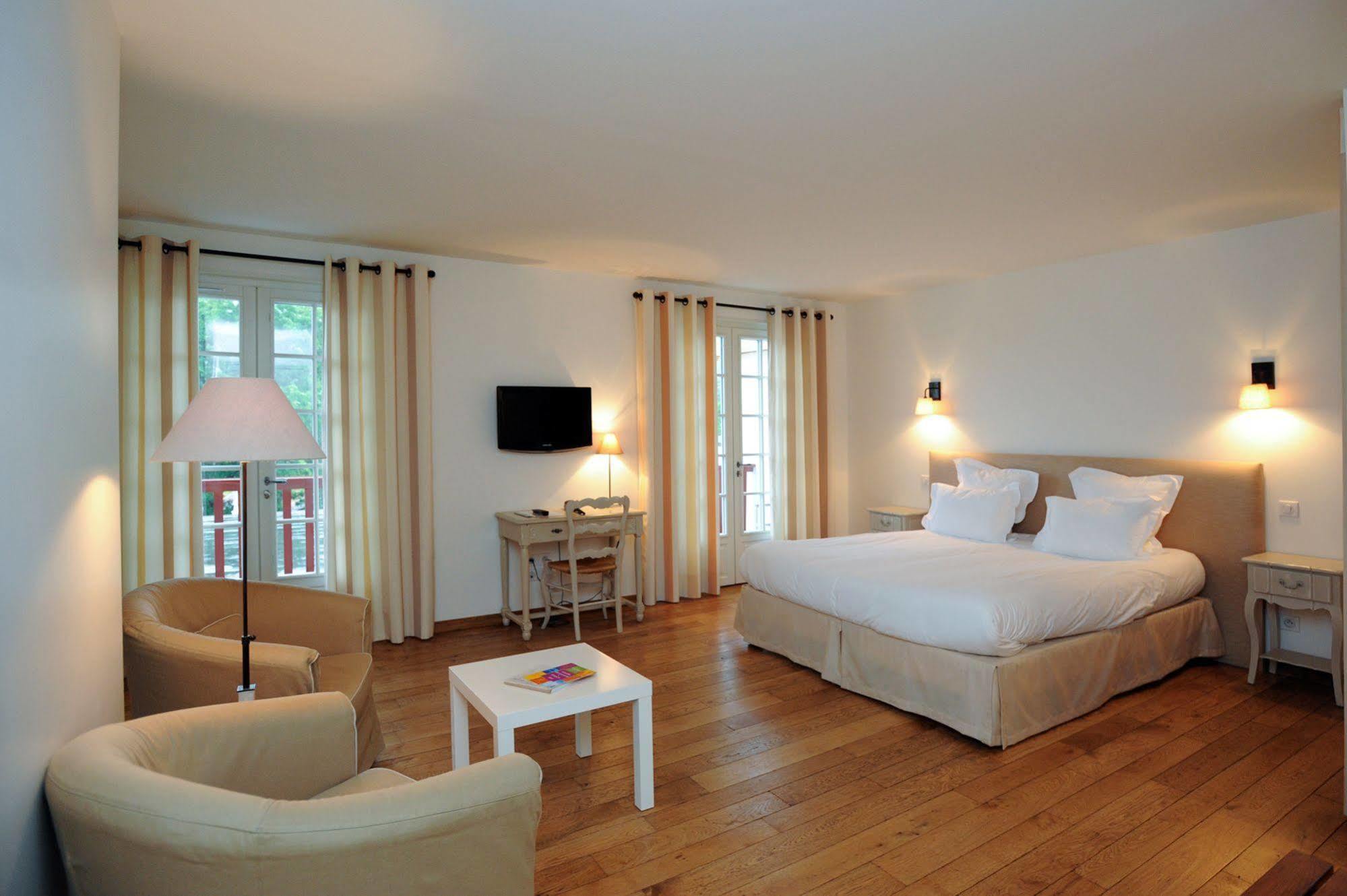 Hotel Restaurant & Spa La Maison Oppoca Ainhoa Ngoại thất bức ảnh