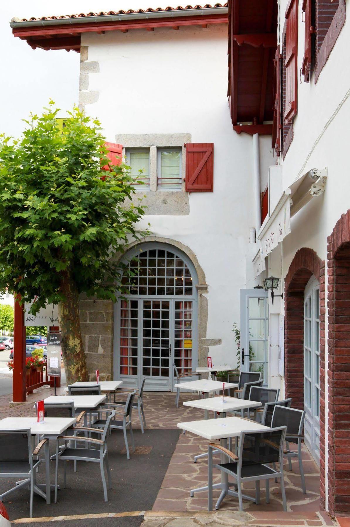 Hotel Restaurant & Spa La Maison Oppoca Ainhoa Ngoại thất bức ảnh